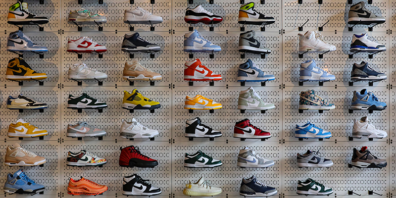 How To Resell Shoes: A Complete Guide To Sneaker Reselling