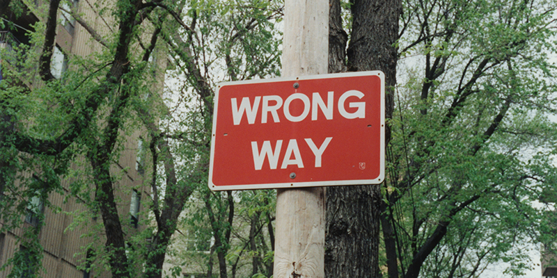 Wrong way sign